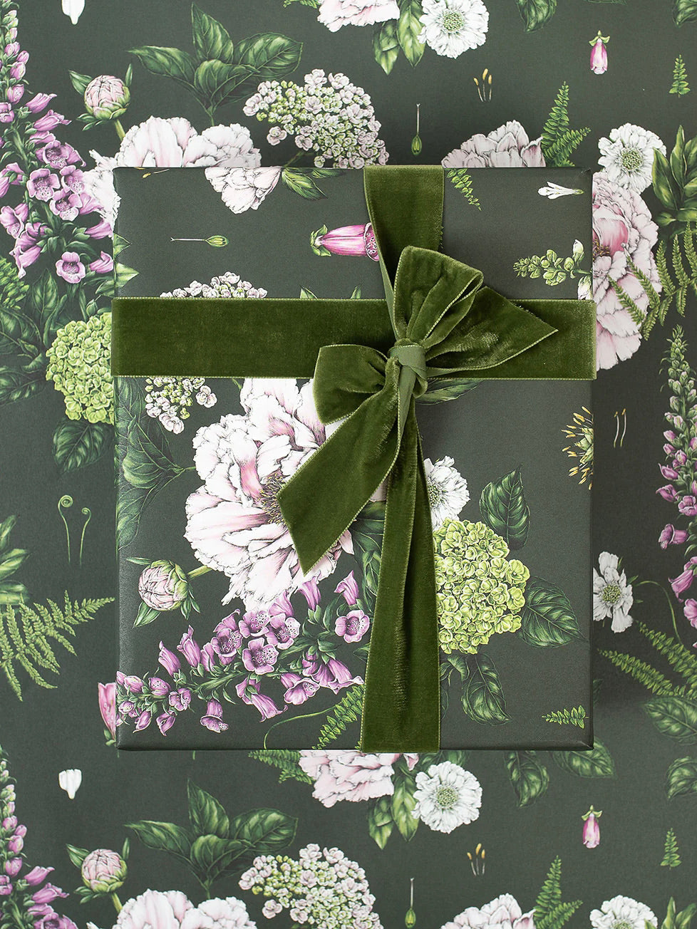 Summer Garden Dark Green Gift Wrap